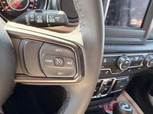 Used 2023 Jeep Wrangler Unlimited Sport AWD/4WD image 16