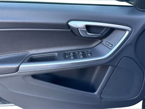 Used 2016 Volvo S60 T5 Premier w/ Protection Package image 21