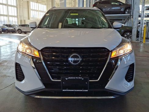 Used 2023 Nissan Kicks SV image 5