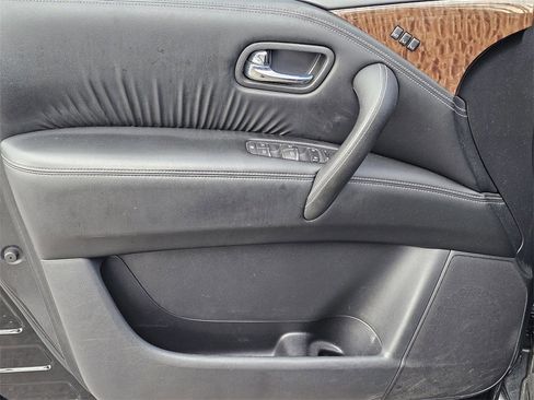 Used 2020 Nissan Armada SL w/ Premium Package image 12