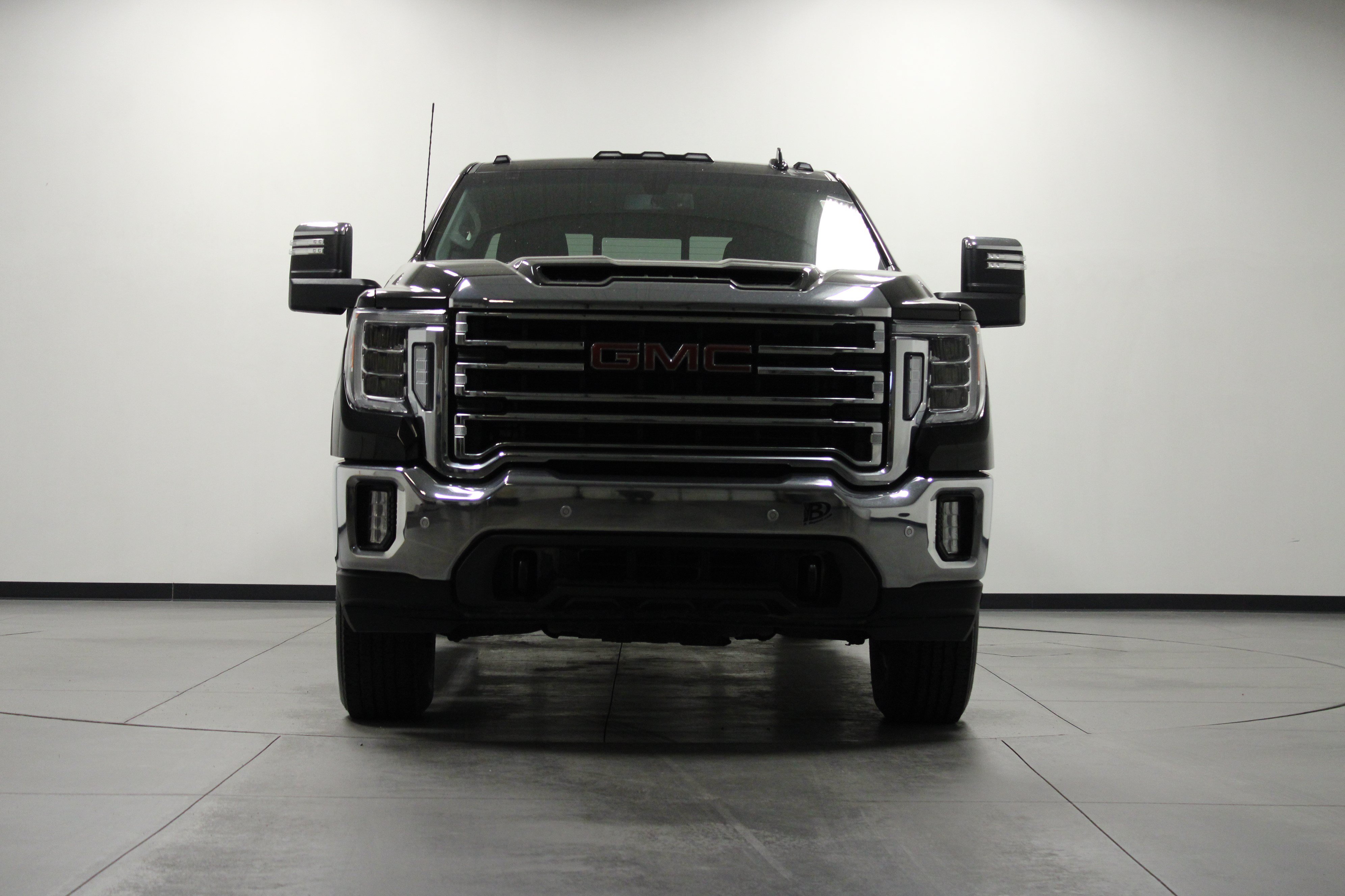 Used 2022 GMC Sierra 2500 SLT w/ SLT Convenience Package AWD/4WD image 9