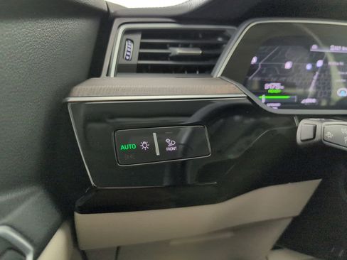Certified 2021 Audi e-tron Premium Plus w/ Premium Plus Package image 14