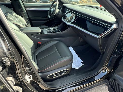 Used 2024 Jeep Wagoneer Launch Edition image 21