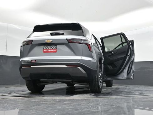 Used 2026 Chevrolet Equinox LT FWD image 60