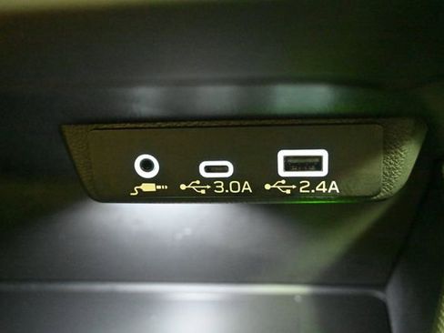 Used 2025 Subaru Forester Touring w/ Popular Package - Touring image 32