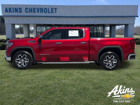 Used 2024 GMC Sierra 1500 SLT w/ SLT Convenience Package RWD image 1