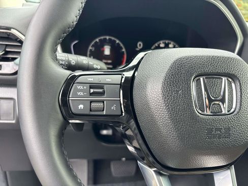 Certified 2025 Honda Pilot EX-L image 21