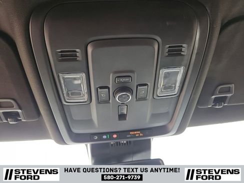 Used 2025 GMC Yukon XL Denali AWD/4WD image 25