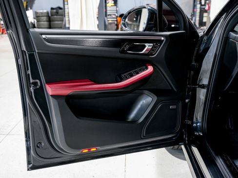 Used 2021 Porsche Macan GTS image 23