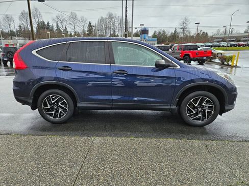 Used 2016 Honda CR-V SE image 6