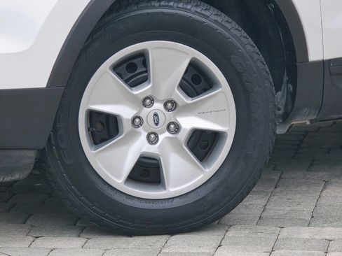 Used 2014 Ford Explorer 4WD image 2