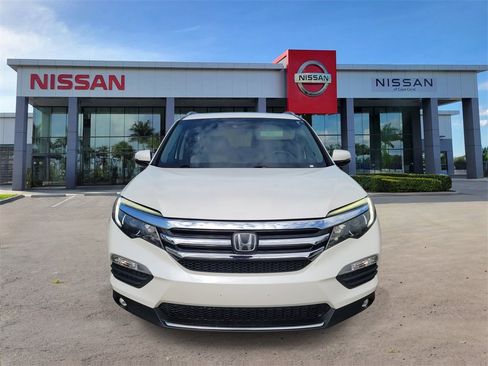 Used 2016 Honda Pilot Touring image 10