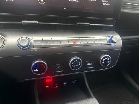Used 2024 Hyundai Kona SE FWD image 16