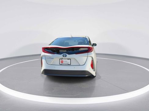Certified 2017 Toyota Prius Prime Advanced w/ Carpet Mat Package FWD image 7