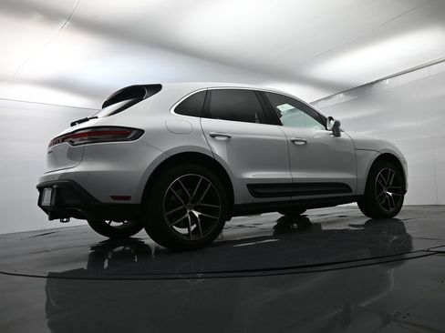 Certified 2024 Porsche Macan image 49