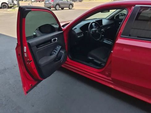 Used 2023 Honda Civic EX image 11