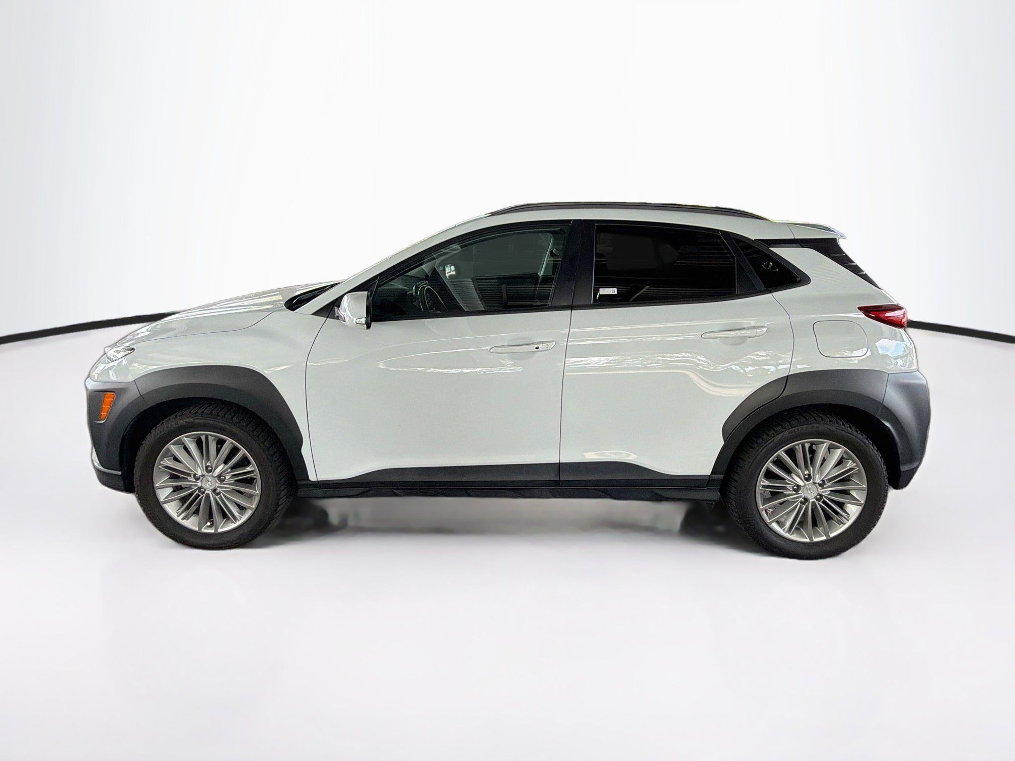 Used 2018 Hyundai Kona SEL w/ SEL Tech Package 02 FWD image 4