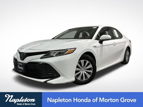 Used 2018 Toyota Camry LE image 1