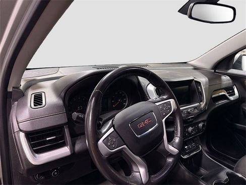 Used 2018 GMC Terrain SLE w/ Driver Convenience Package image 11