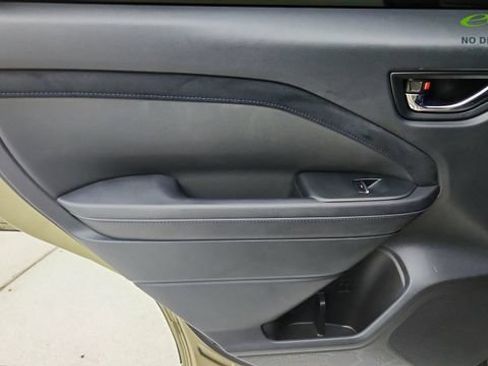 Used 2025 Subaru Forester Limited AWD/4WD image 29
