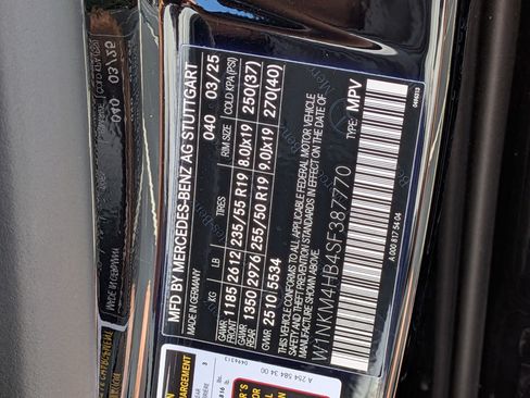 Certified 2025 Mercedes-Benz GLC 300 4MATIC image 35