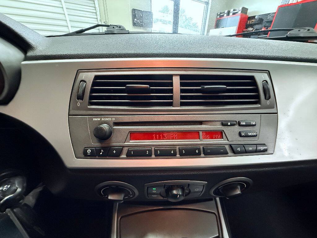 Used 2003 BMW Z4 2.5i RWD image 39