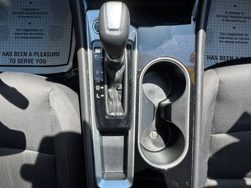 Used 2024 Nissan Altima 2.5 SV FWD image 25