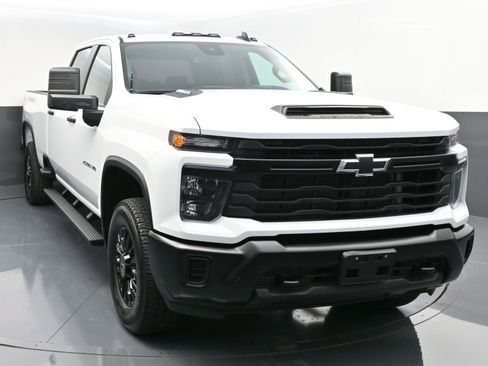 Certified 2025 Chevrolet Silverado 2500 W/T image 2
