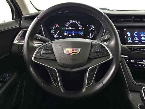 Used 2017 Cadillac XT5 Luxury w/ Driver Awareness Package image 19