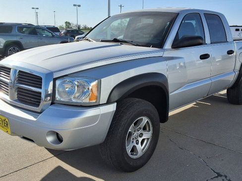 Used 2007 Dodge Dakota SLT AWD/4WD image 4