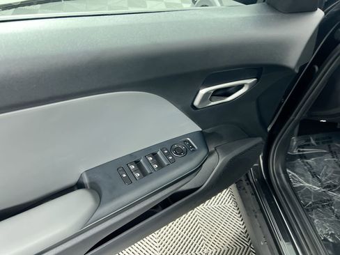 New 2025 Kia K4 LXS image 15