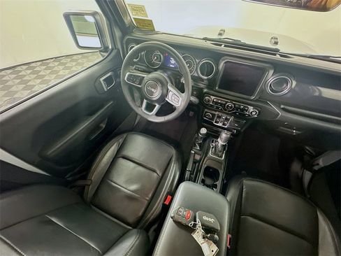 Used 2023 Jeep Wrangler Altitude image 9
