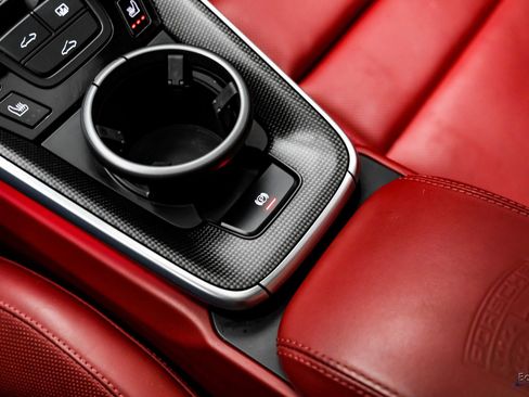 Used 2021 Porsche 911 Turbo S image 62