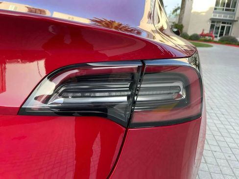 Used 2022 Tesla Model 3 image 27