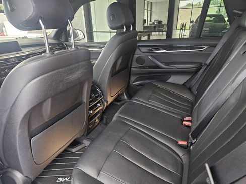 Used 2018 BMW X5 xDrive35i w/ M Sport Package AWD/4WD image 9