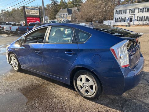Used 2011 Toyota Prius Three w/ Navigation Pkg image 3