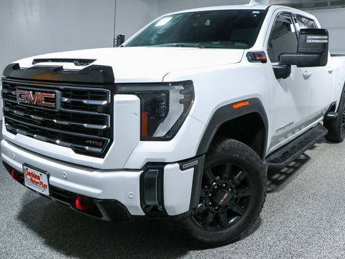 Used 2024 GMC Sierra 2500 AT4 AWD/4WD image 33