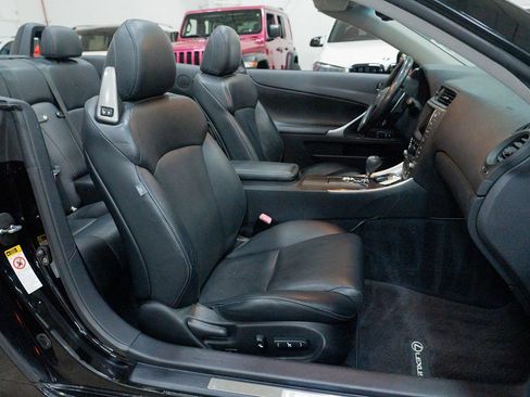 Used 2010 Lexus IS 250C image 24