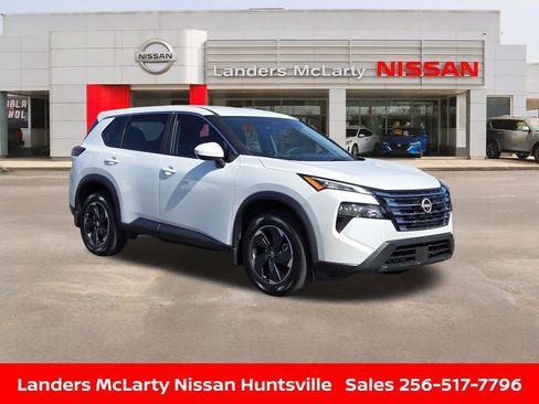 Used 2025 Nissan Rogue SV image 1