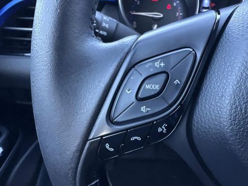 Certified 2022 Toyota C-HR XLE image 24