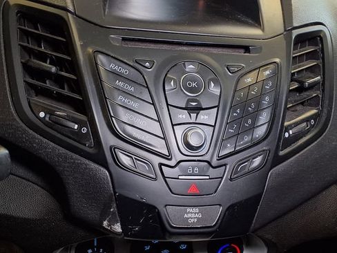 Used 2015 Ford Fiesta SE FWD image 7