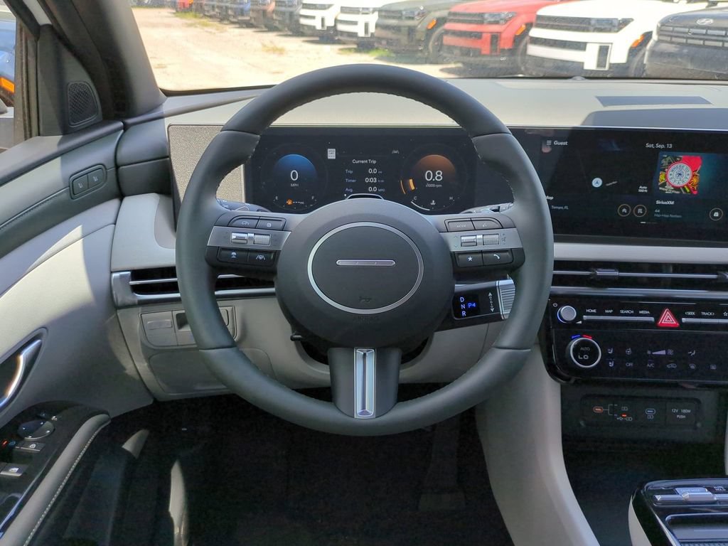 New 2026 Hyundai Tucson Limited FWD image 17