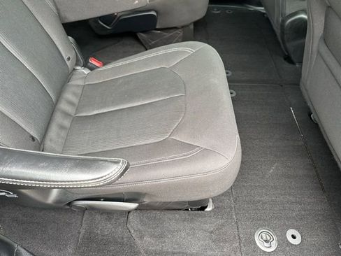 Used 2019 Chrysler Pacifica Touring Plus w/ S Appearance Package image 15