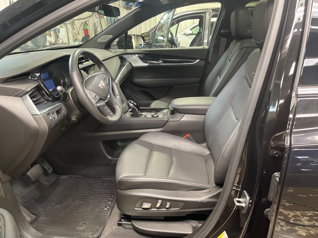 Used 2024 Cadillac XT5 Premium Luxury AWD/4WD image 14