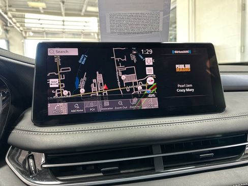 Certified 2025 INFINITI QX60 Luxe w/ Vision Package image 6