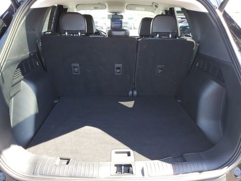 Certified 2025 Ford Escape Platinum image 35