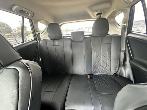Used 2017 Toyota RAV4 LE FWD image 25