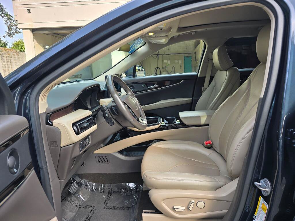 Used 2022 Lincoln Nautilus Reserve w/ Equipment Group 201A AWD/4WD image 22