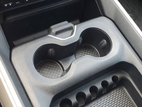 Used 2019 RAM 1500 Laramie AWD/4WD image 30