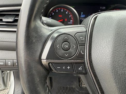 Used 2021 Toyota Camry XSE image 16